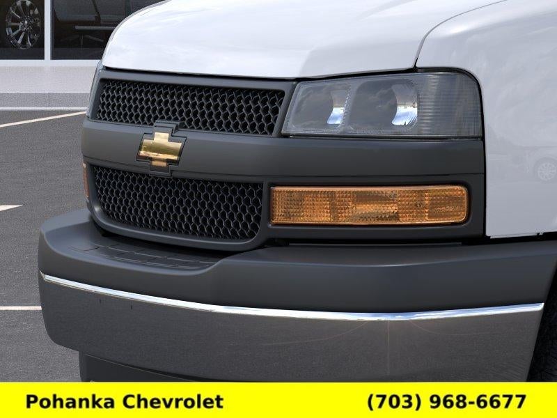 2025 Chevrolet Express Cutaway 3500 1WT