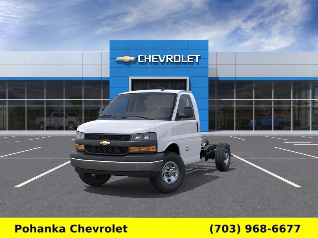 2025 Chevrolet Express Cutaway 3500 1WT