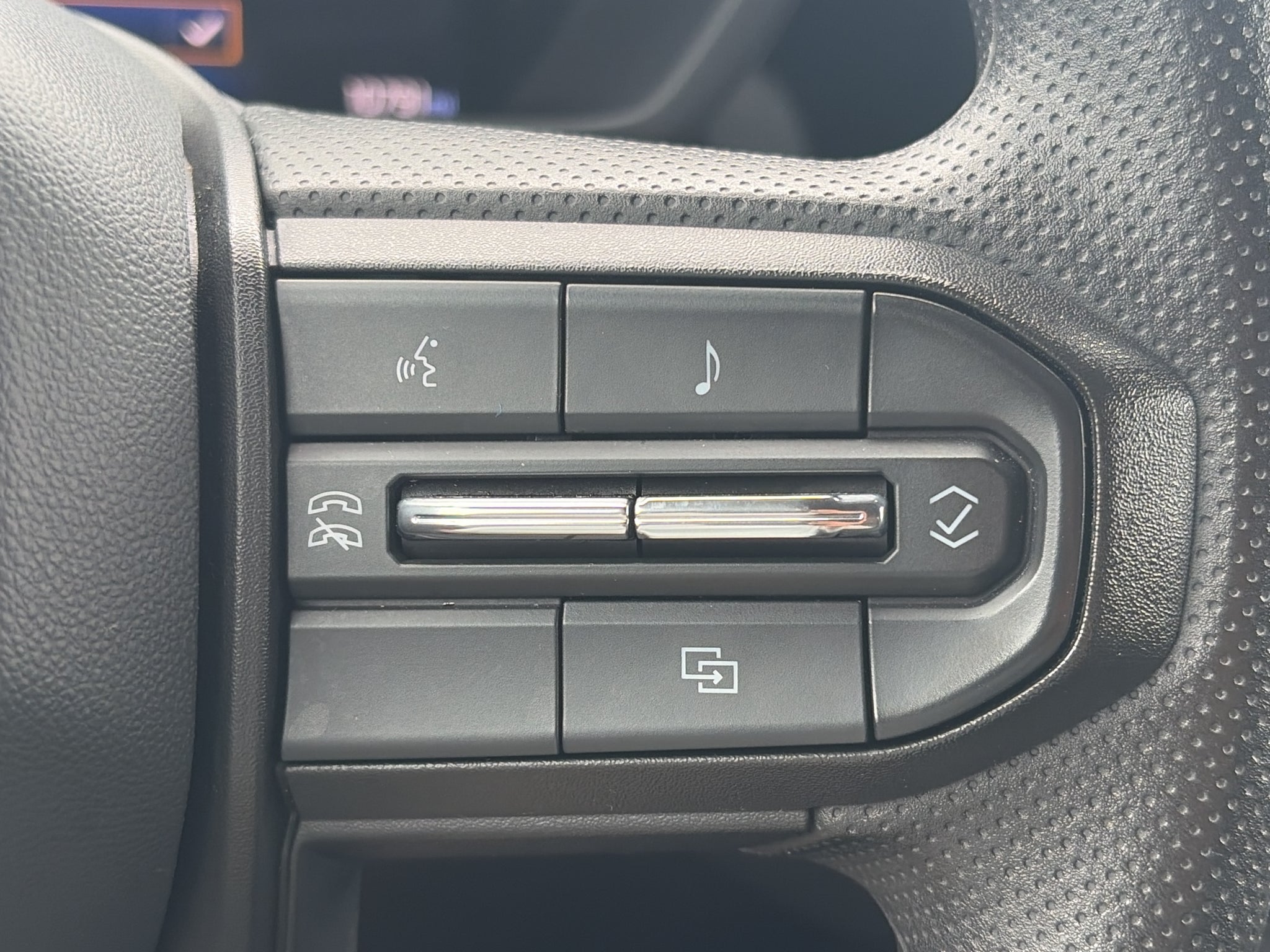 2026 Chevrolet Colorado Trail Boss - Photo 12