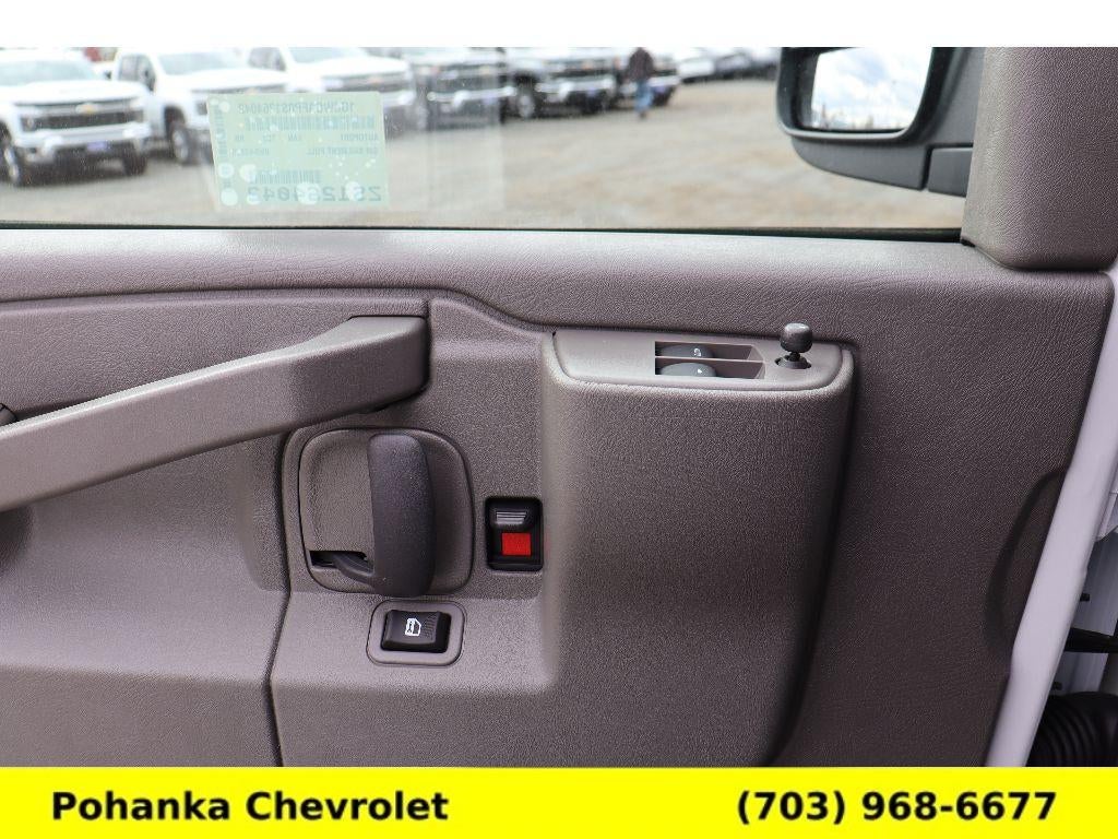 2025 Chevrolet Express Cargo 2500 WT