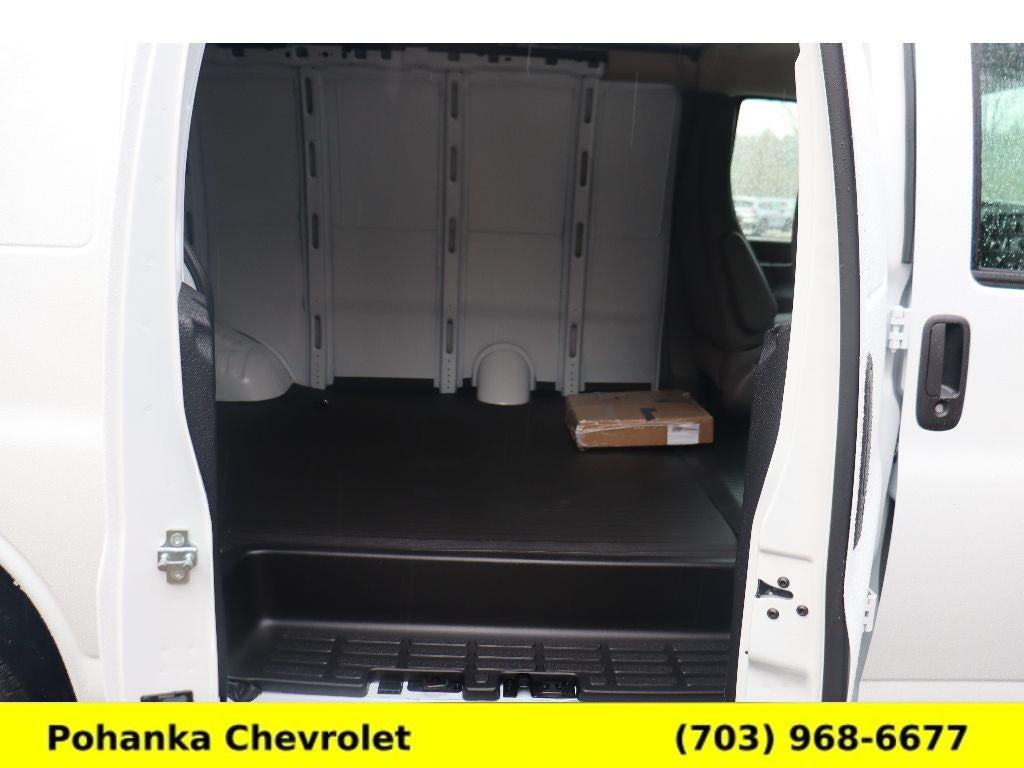 2026 Chevrolet Express Cargo WT