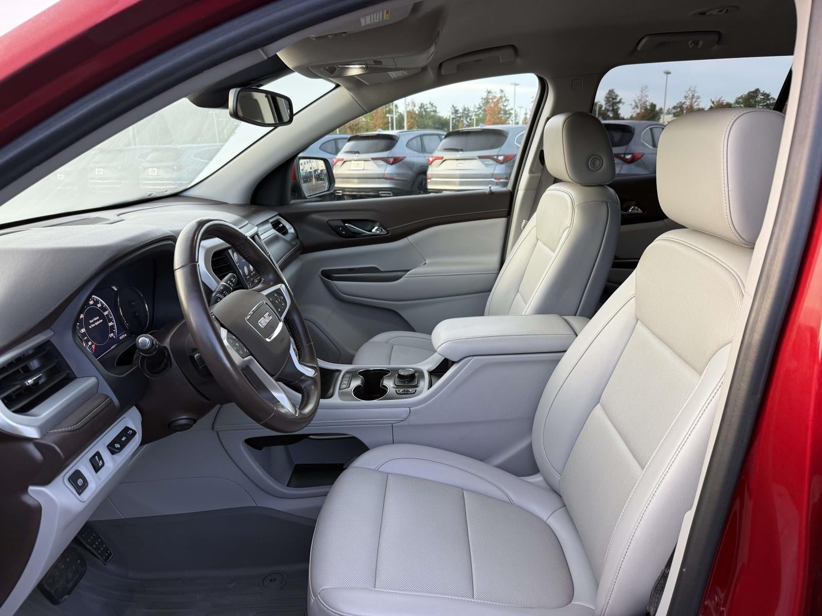 2022 GMC Acadia SLT
