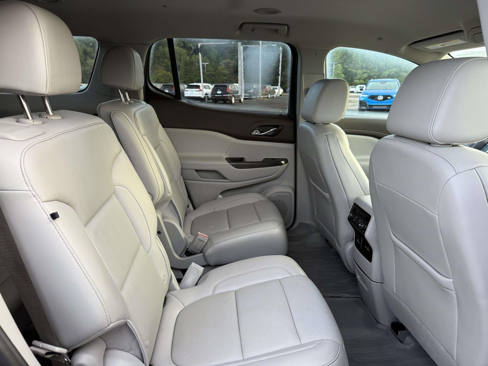 2022 GMC Acadia SLT