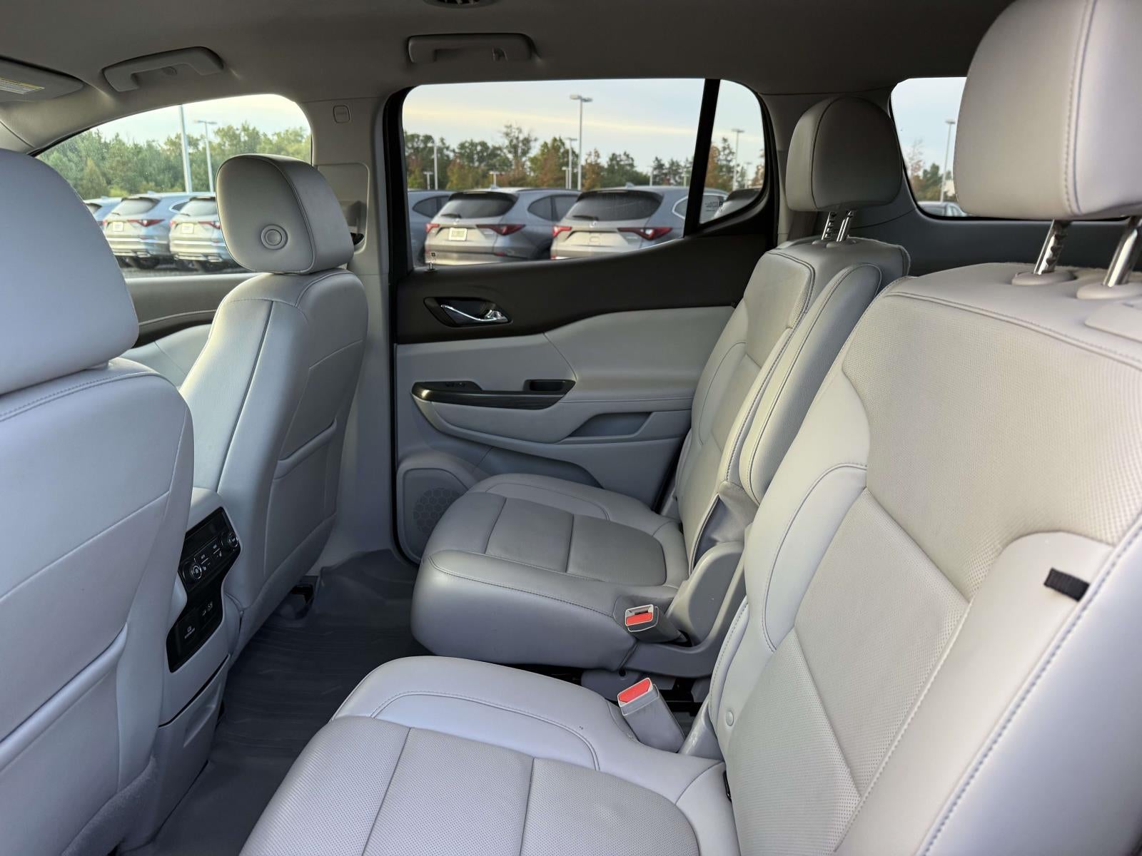 2022 GMC Acadia SLT