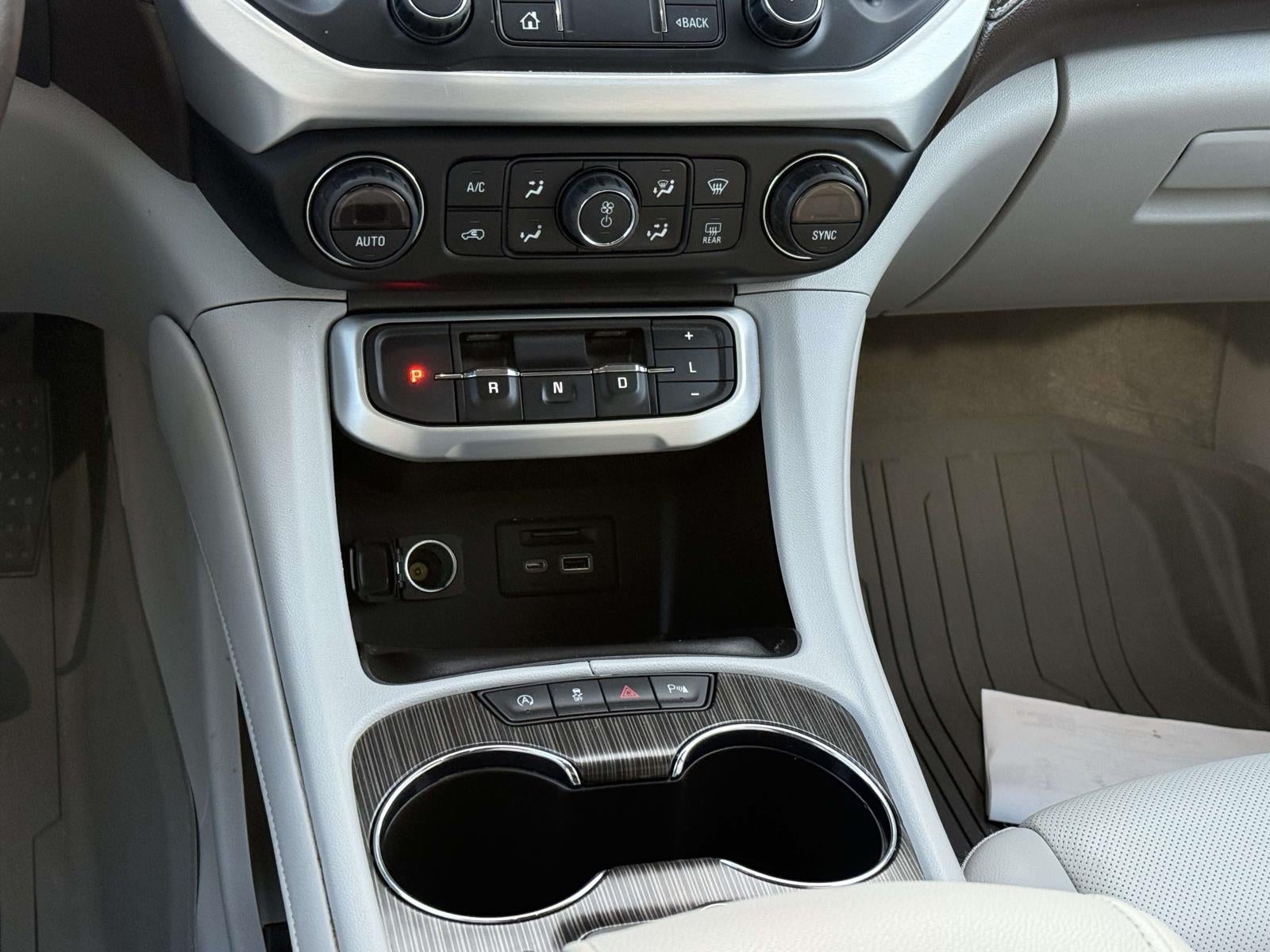 2022 GMC Acadia SLT