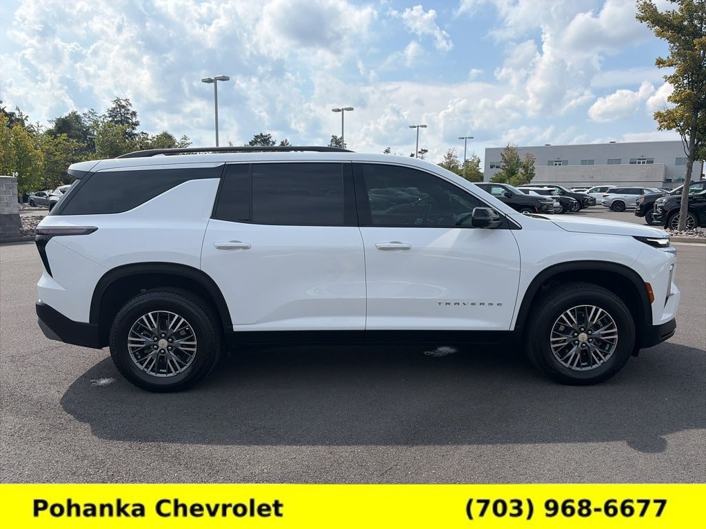 2024 Chevrolet Traverse LT