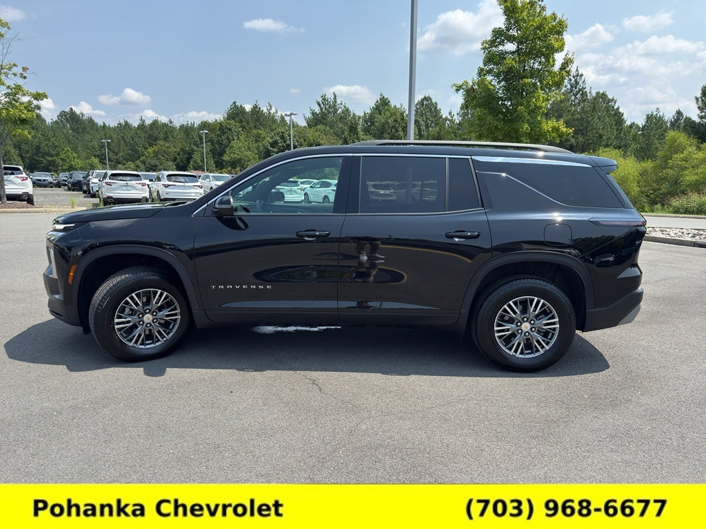 2025 Chevrolet Traverse LT