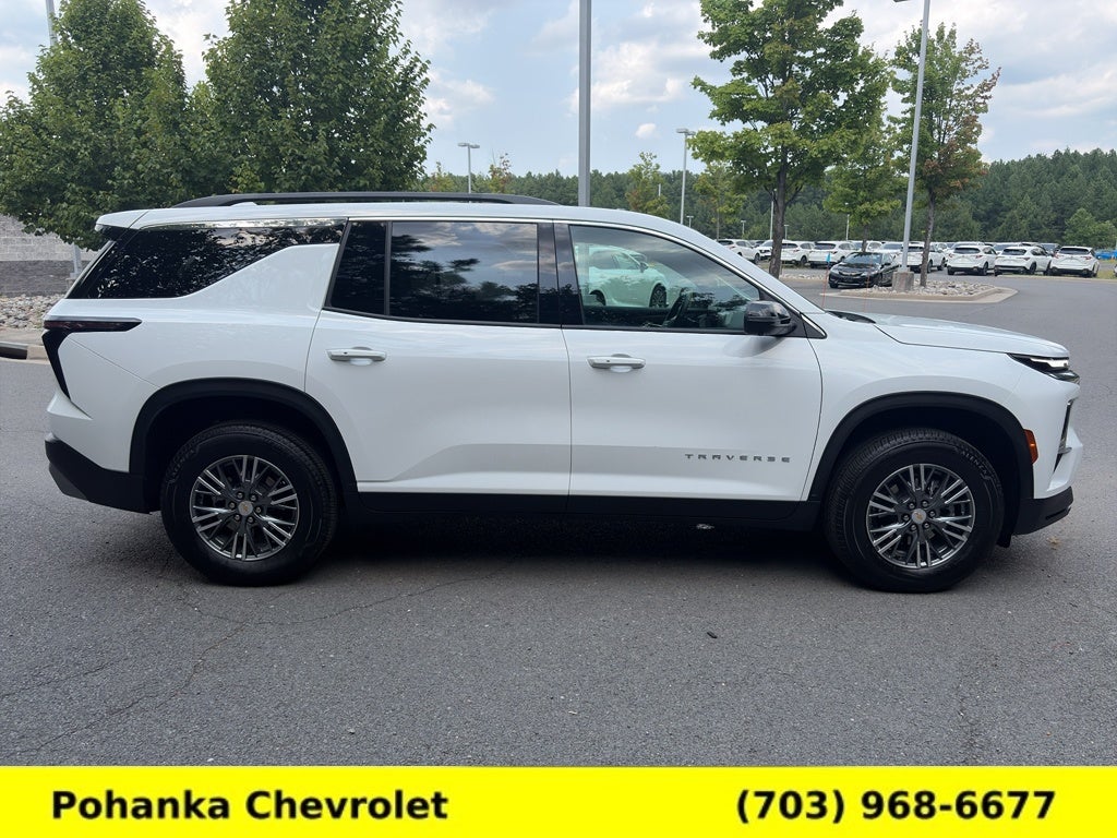2025 Chevrolet Traverse LT