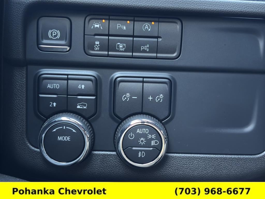 2025 Chevrolet Suburban LT