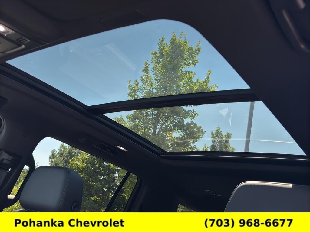 2025 Chevrolet Suburban LT