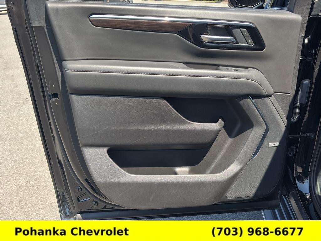 2025 Chevrolet Suburban LT