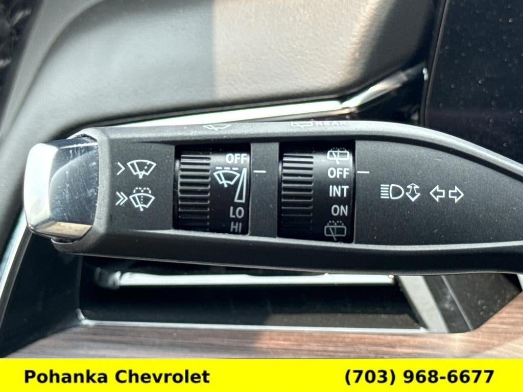 2025 Chevrolet Suburban LT