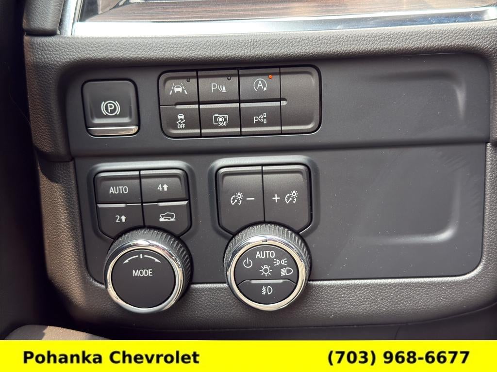 2025 Chevrolet Suburban LT