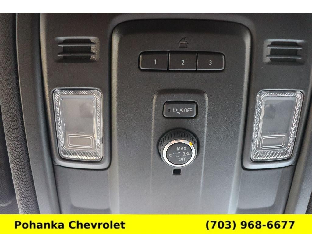 2024 Chevrolet Suburban LT - Photo 19