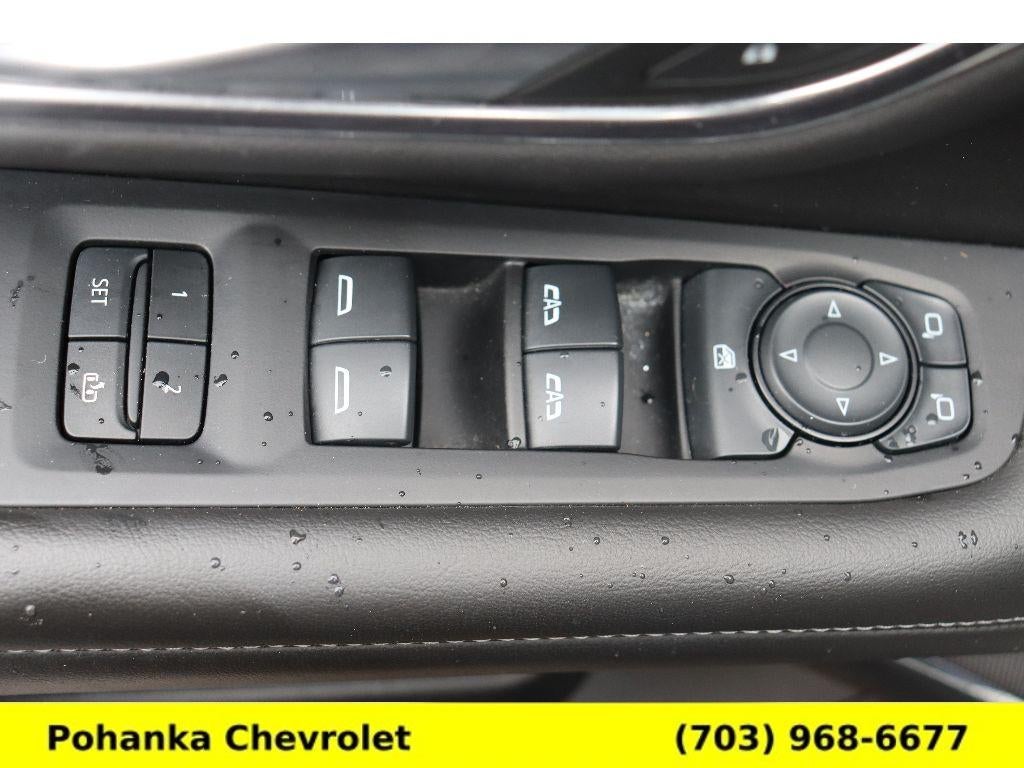 2024 Chevrolet Suburban LT - Photo 22