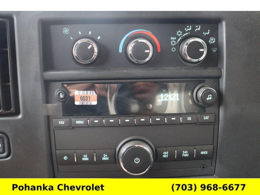 2025 Chevrolet Express Cutaway 3500 1WT