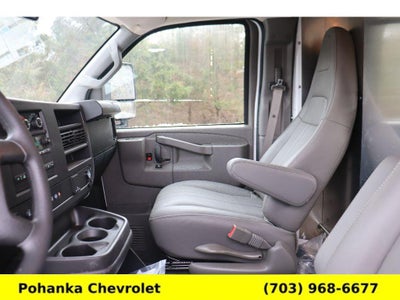 2025 Chevrolet Express Cutaway 3500 1WT