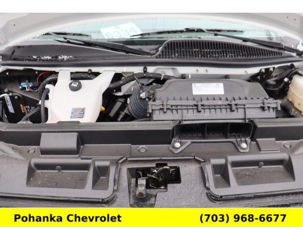 2025 Chevrolet Express Cutaway 3500 1WT