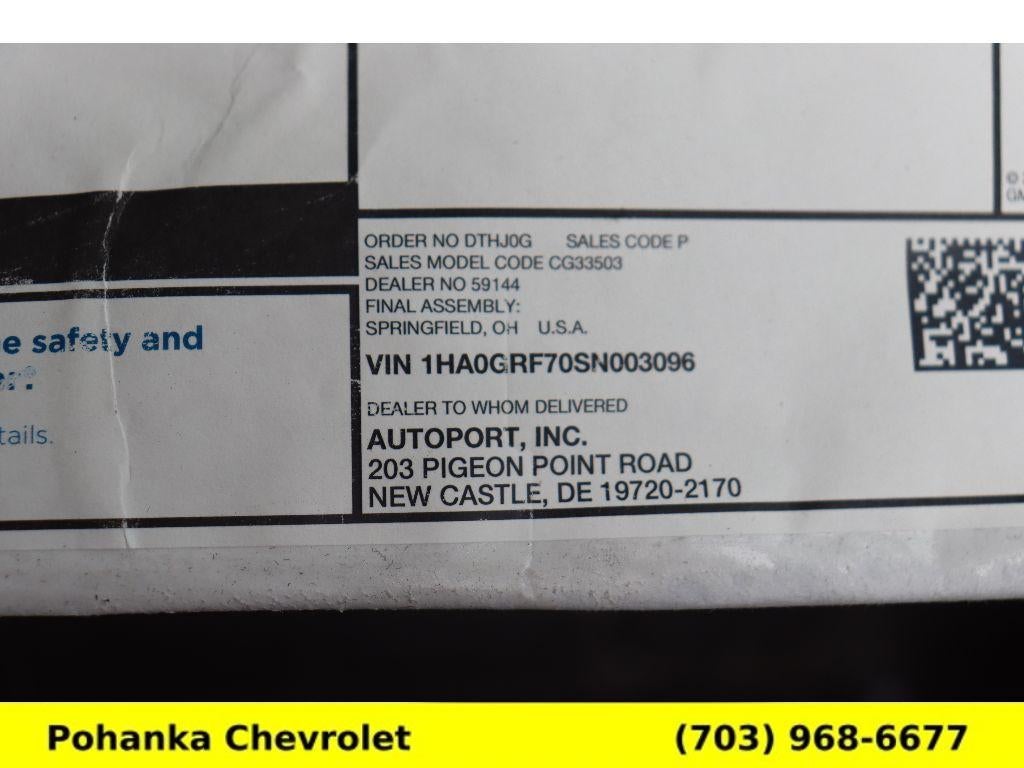 2025 Chevrolet Express Cutaway 3500 1WT