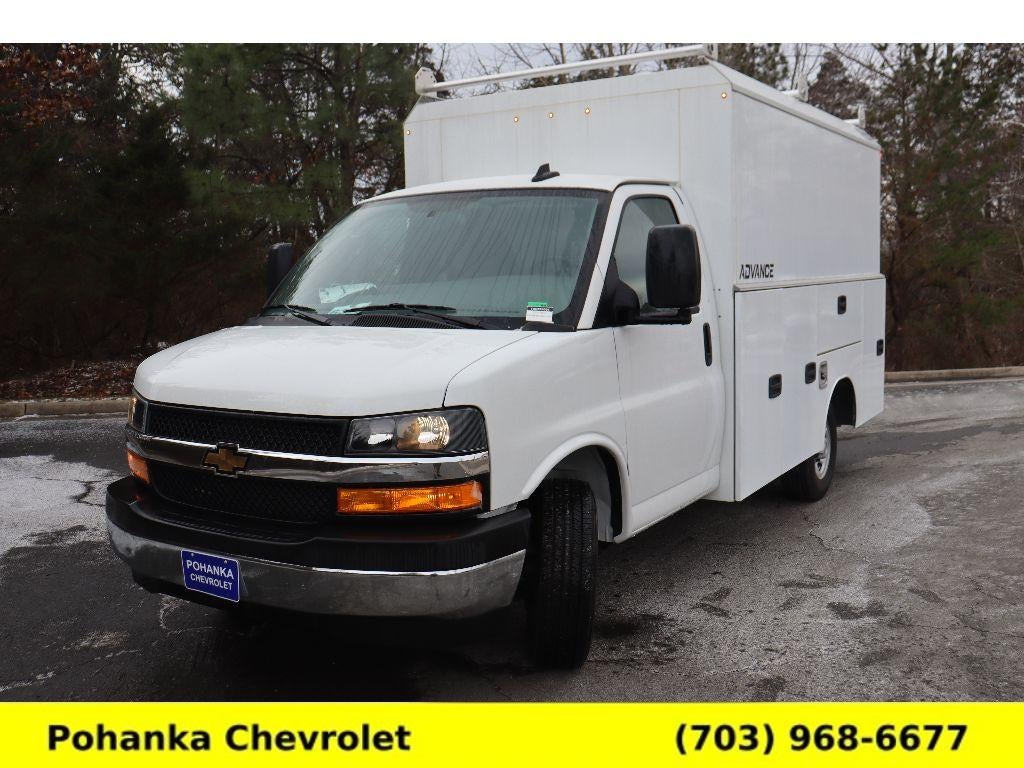 2025 Chevrolet Express Cutaway 3500 1WT