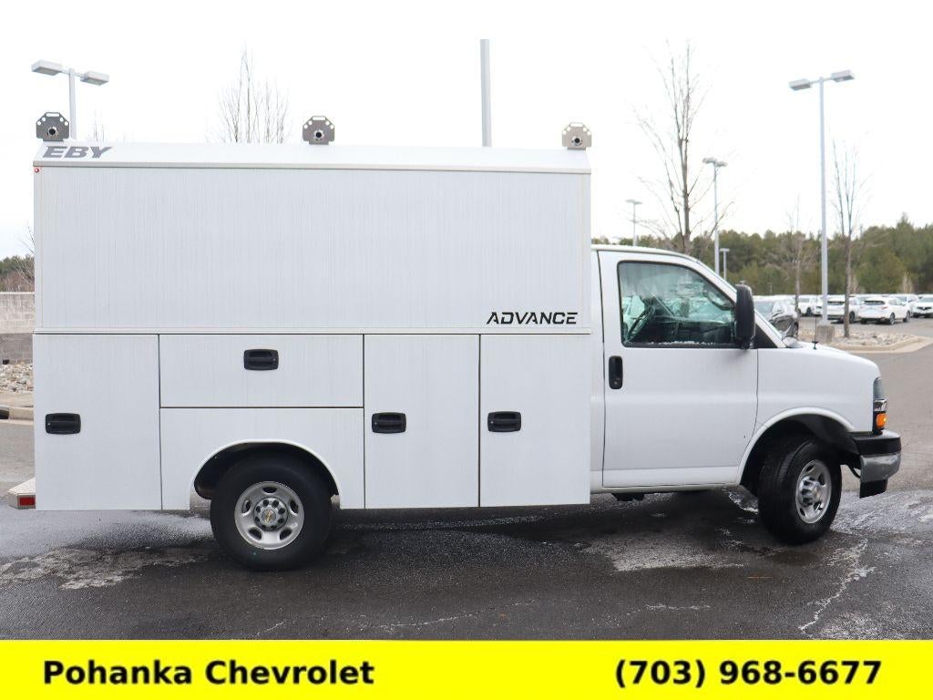 2025 Chevrolet Express Cutaway 3500 1WT