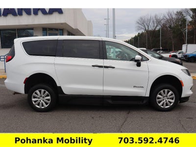 2020 Chrysler Voyager L