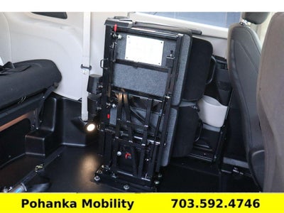 2020 Chrysler Voyager L