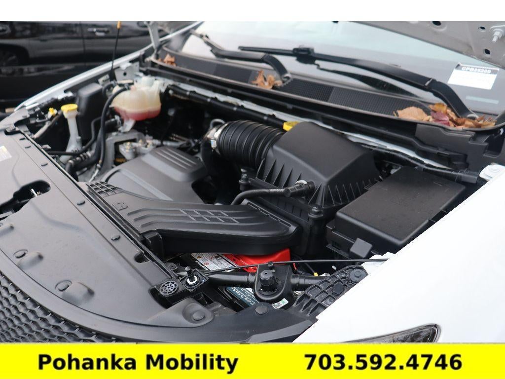 2020 Chrysler Voyager L