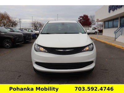 2020 Chrysler Voyager L