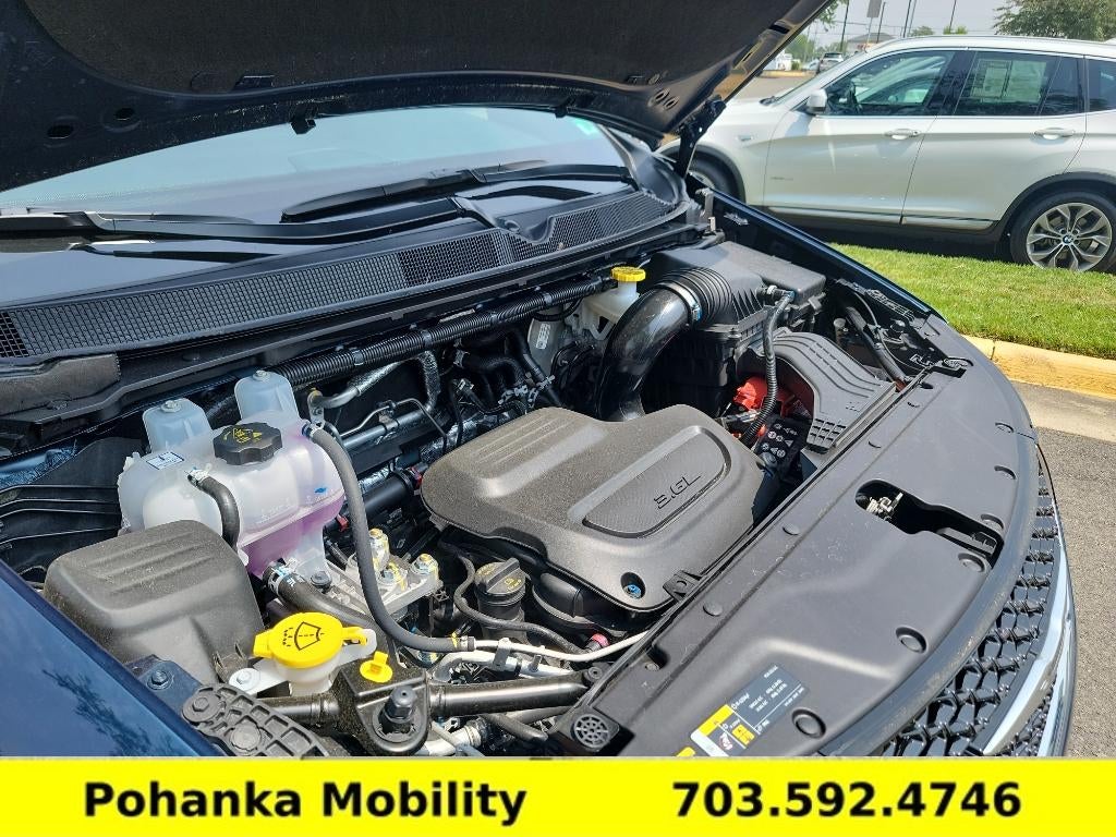 2025 Chrysler Pacifica Select