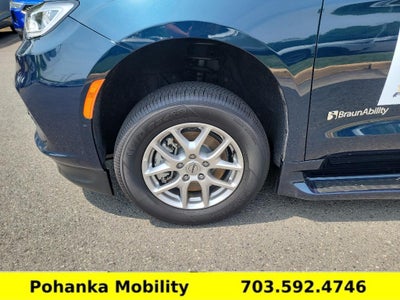 2025 Chrysler Pacifica Select