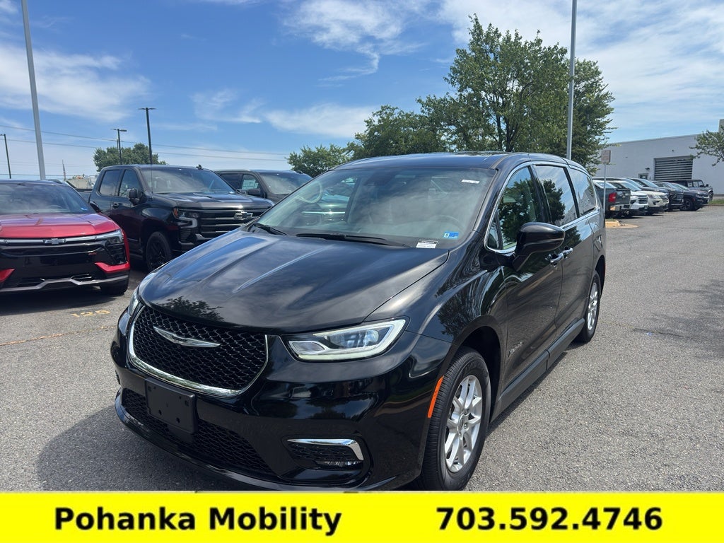 2024 Chrysler Pacifica Touring L