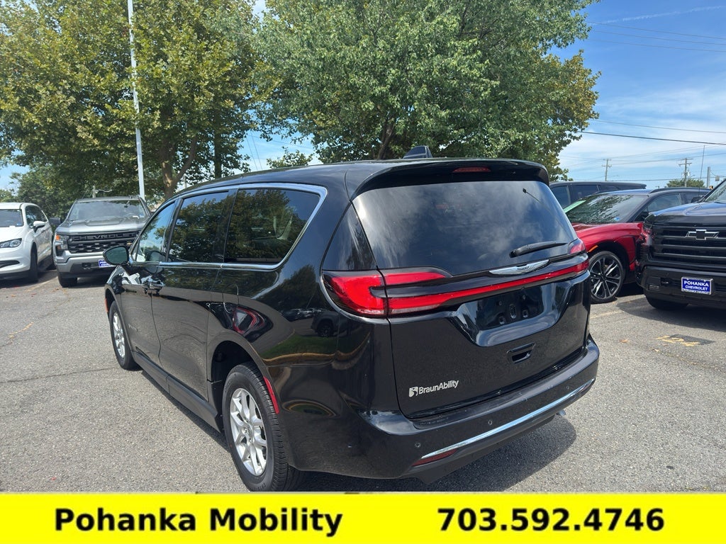 2024 Chrysler Pacifica Touring L