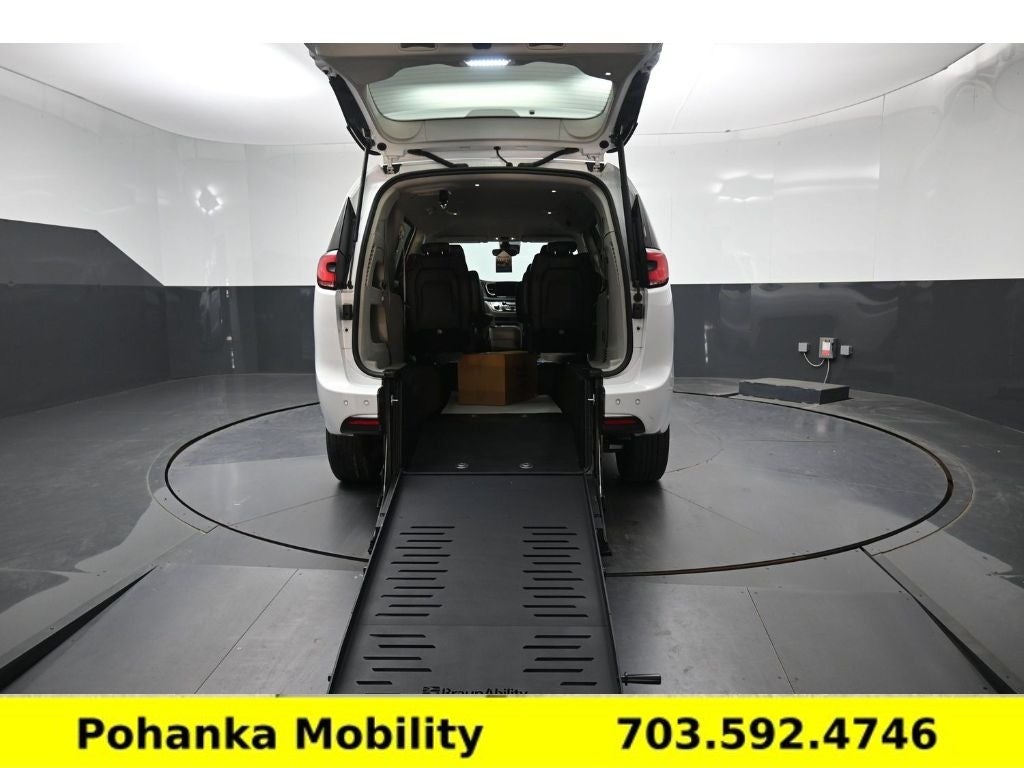 2024 Chrysler Pacifica