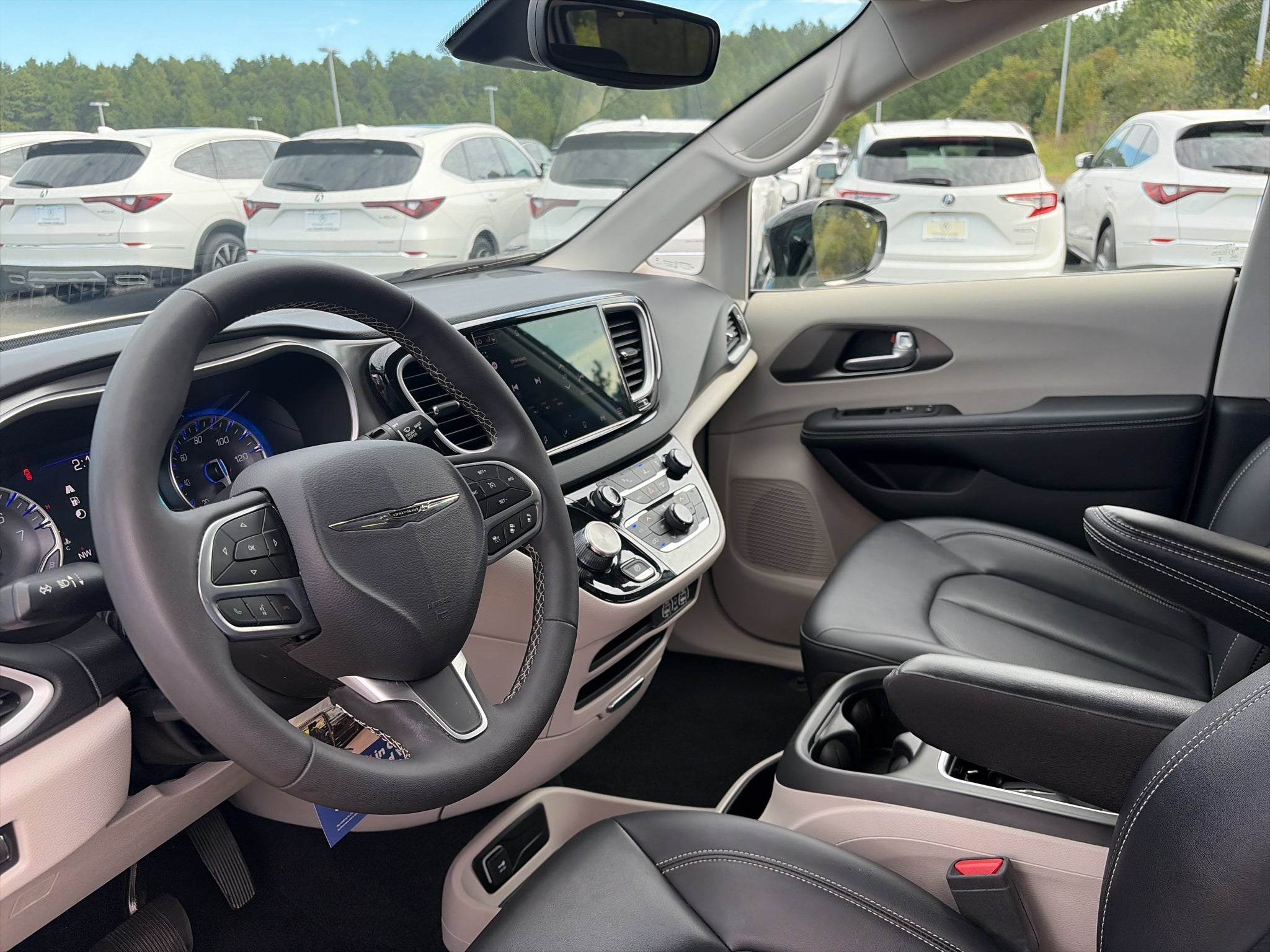 2024 Chrysler Pacifica Touring L