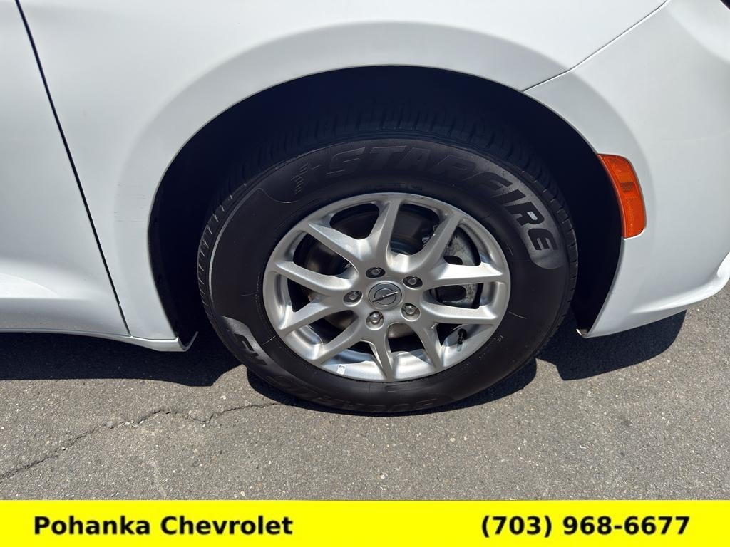 2025 Chrysler Pacifica Select