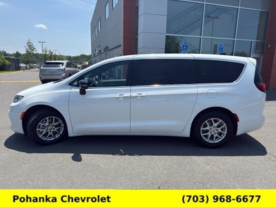 2025 Chrysler Pacifica Select
