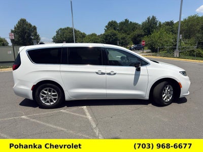 2025 Chrysler Pacifica Select
