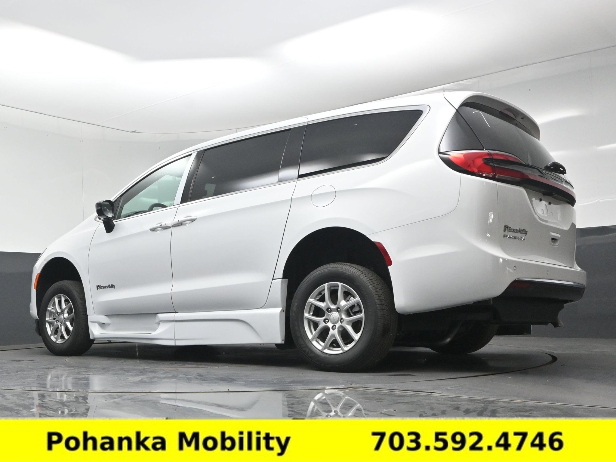 2027 Chrysler Pacifica Select