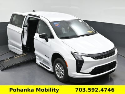 2027 Chrysler Pacifica Select
