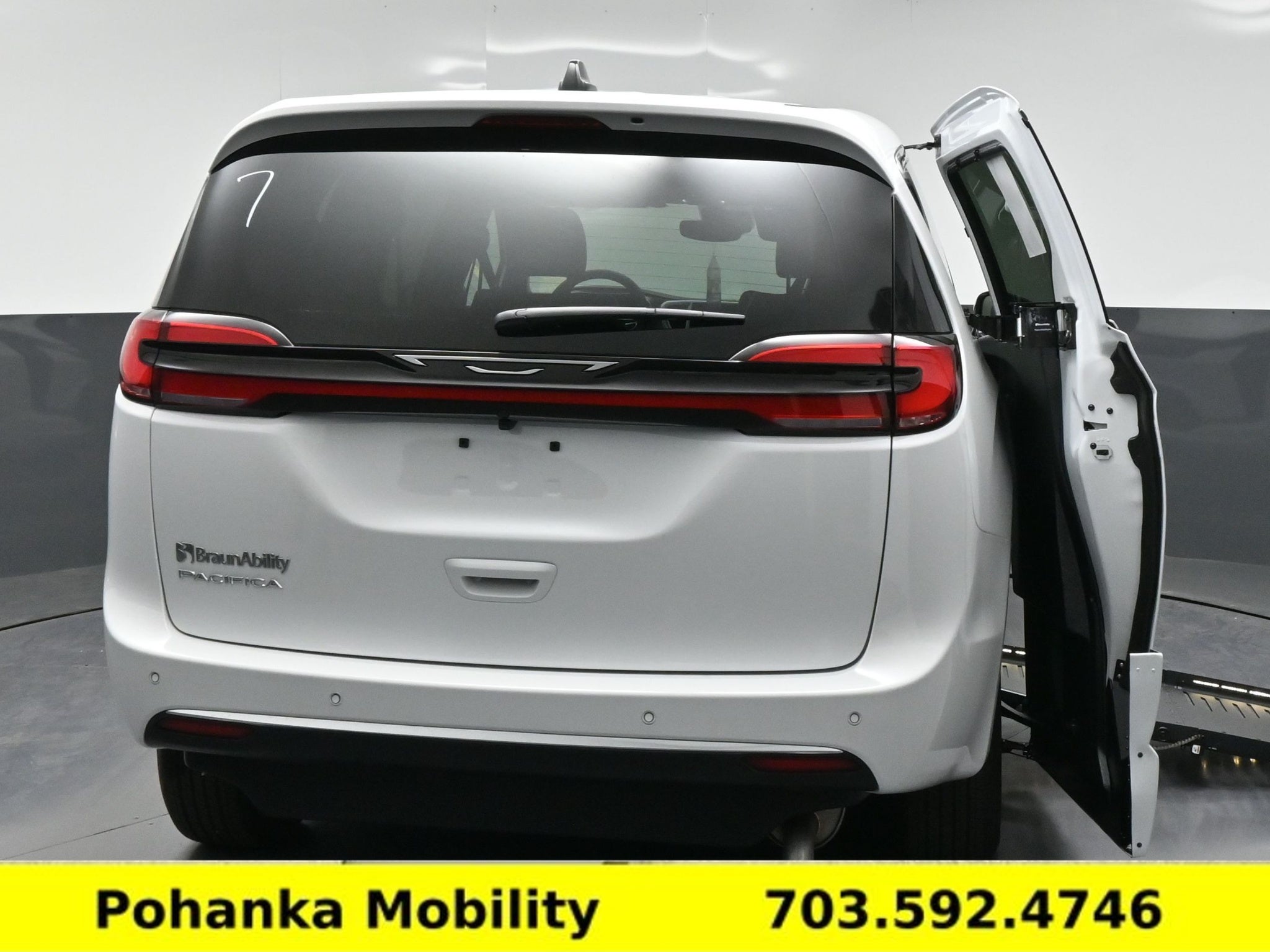 2027 Chrysler Pacifica Select