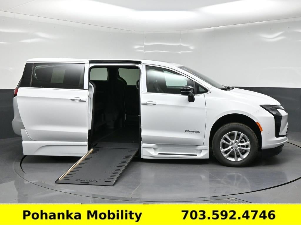 2027 Chrysler Pacifica Select