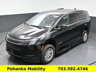 2027 Chrysler Pacifica Select