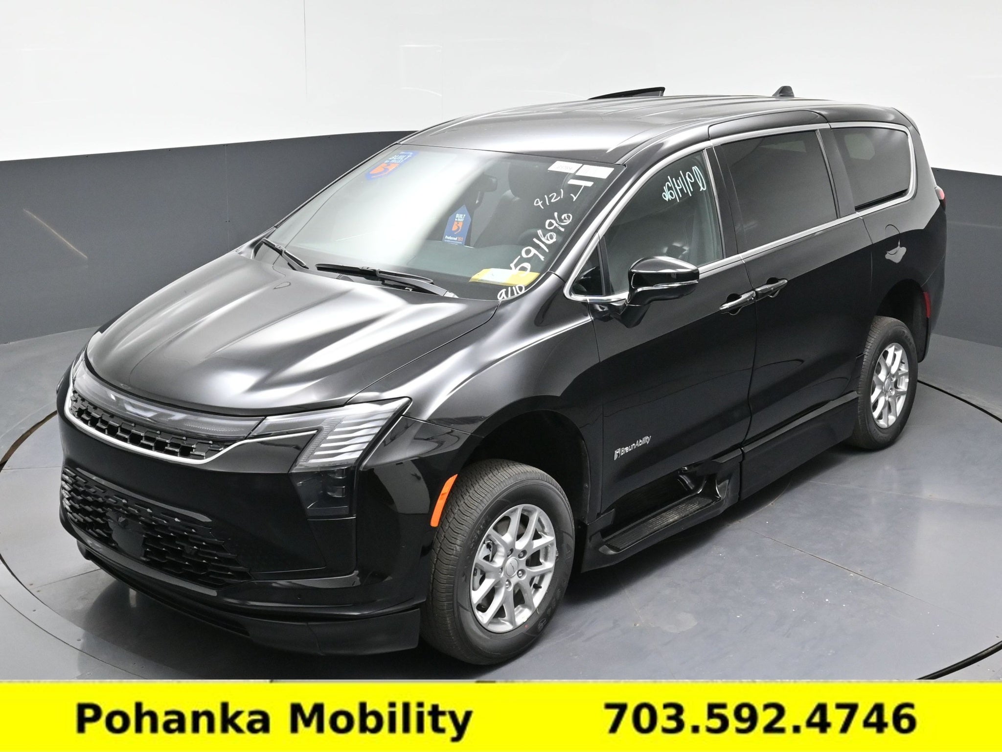 2027 Chrysler Pacifica Select