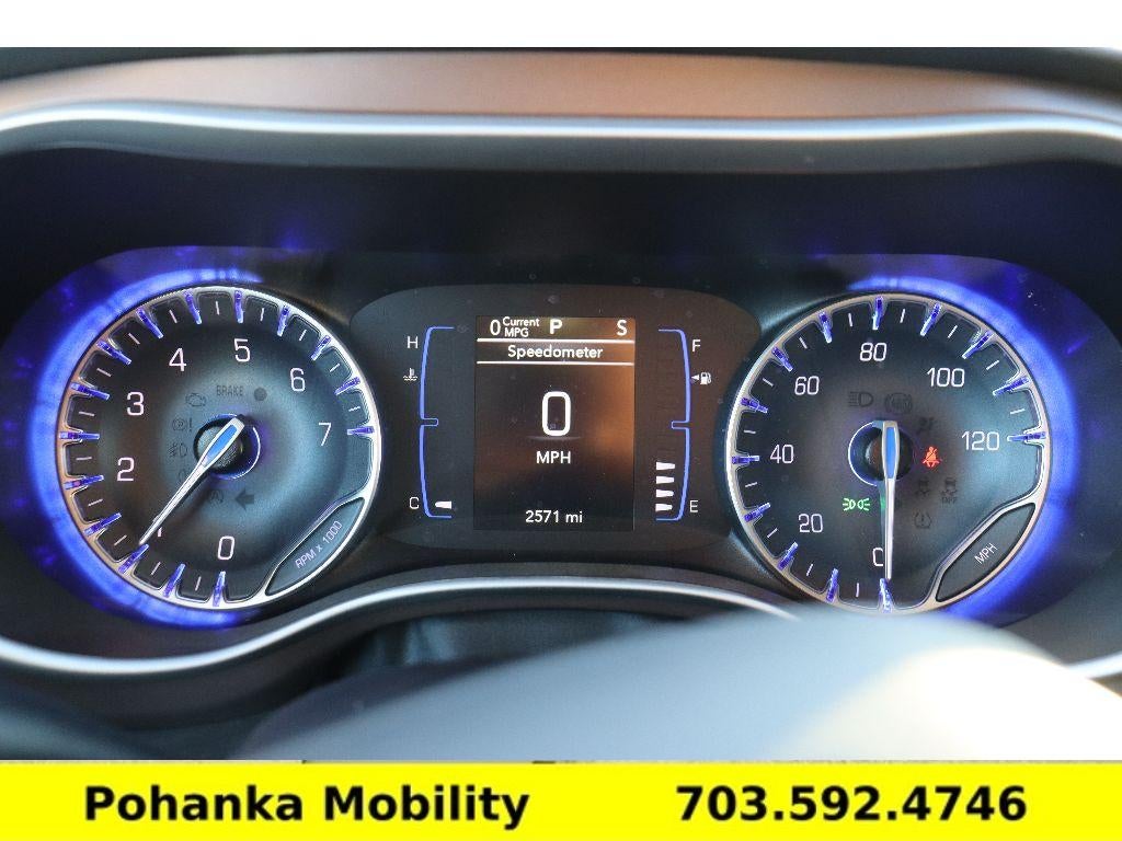 2024 Chrysler Voyager LX