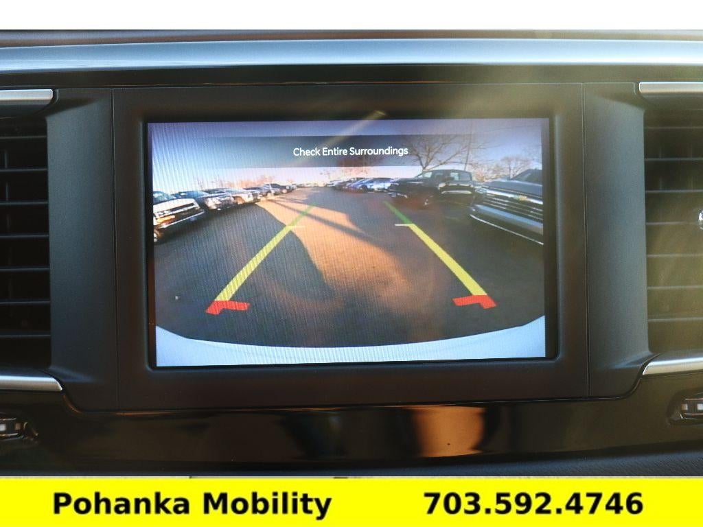 2024 Chrysler Voyager LX