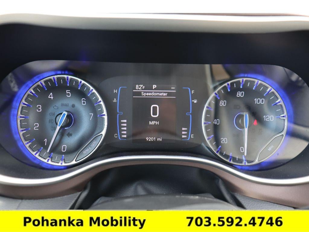 2023 Chrysler Voyager LX