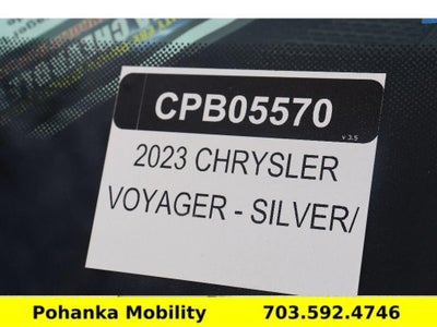 2023 Chrysler Voyager LX