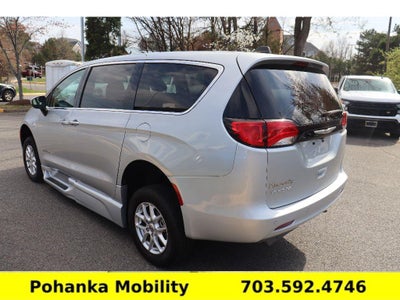2023 Chrysler Voyager LX
