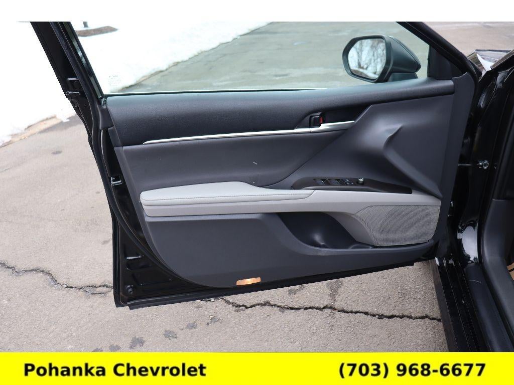 2021 Toyota Camry Hybrid XLE